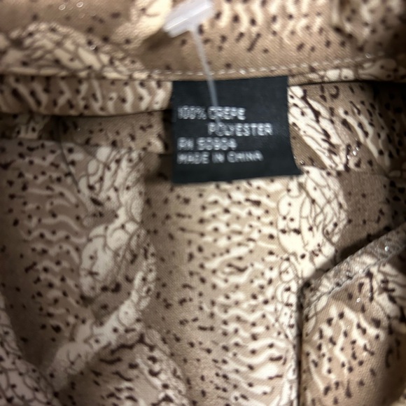 Pronti Large Fancy button down dress shirt used once - Picture 3 of 4